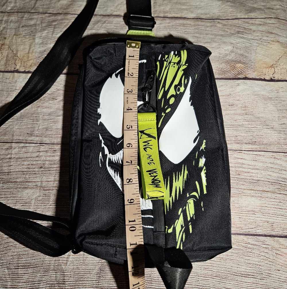 Marvel Venom Split Sling Bag Backpack - image 6